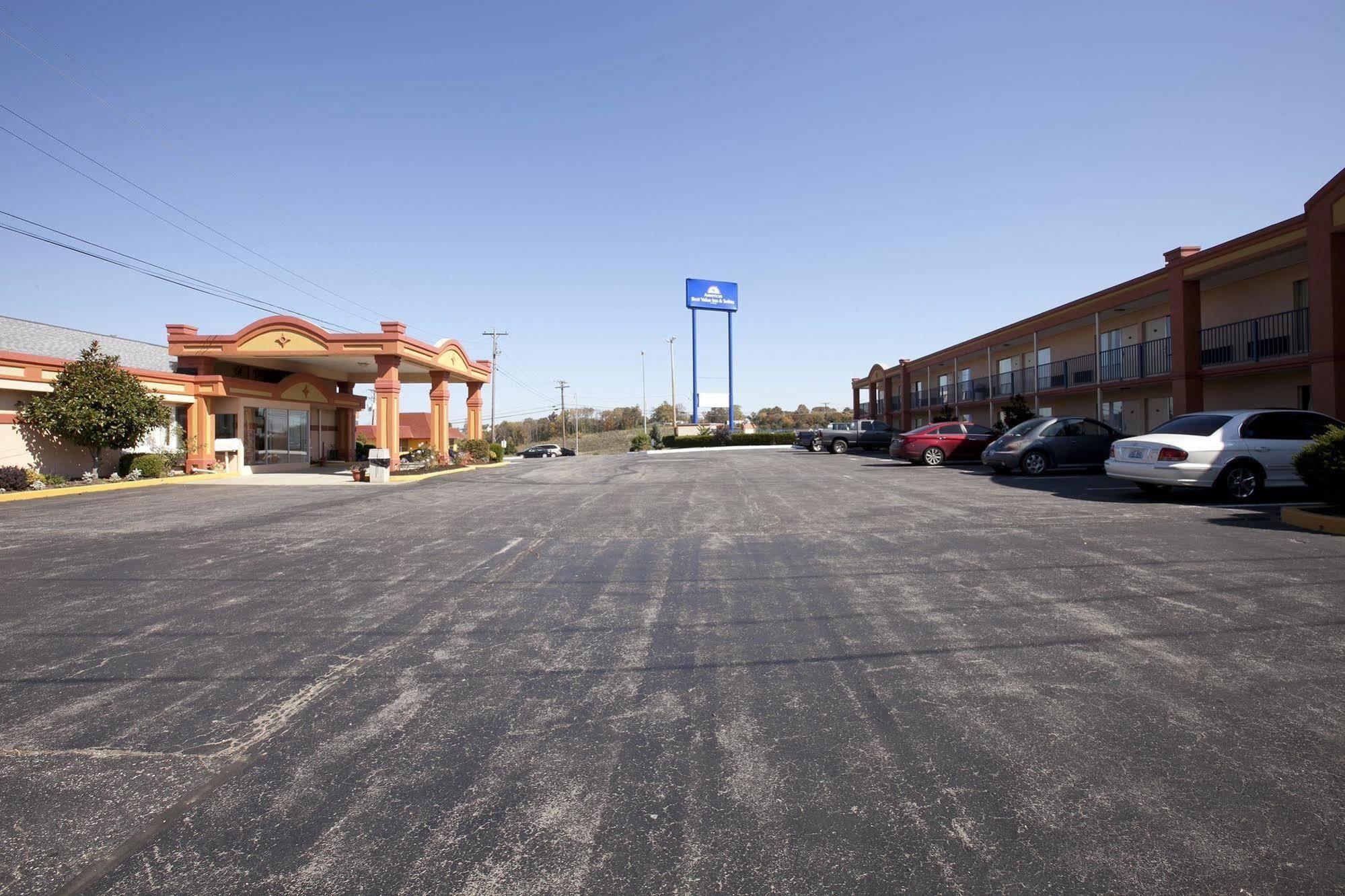 Americas Best Value Inn & Suites Williamstown Exterior foto